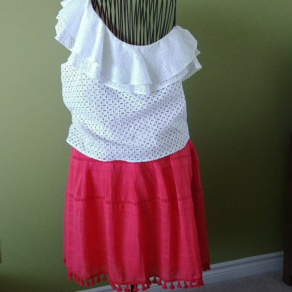 NWT,🌟HOST PICK🌟 , J.CREW, ONE SHOULDER EYELET TOP, SIZE 10 - Picture 2 of 14